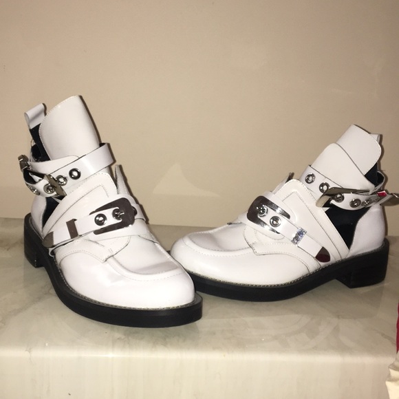 Jessica Buurman cut out buckle boots - Picture 3 of 4